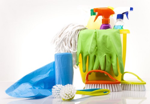 Office cleaning with dusting and floor care