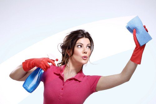 Bathroom deep cleaning during move in preparation